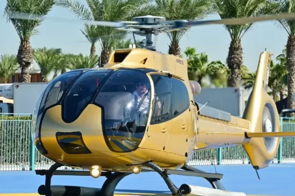 17 Minutes Helicopter Ride Dubai: Discover Dubai from the Skies