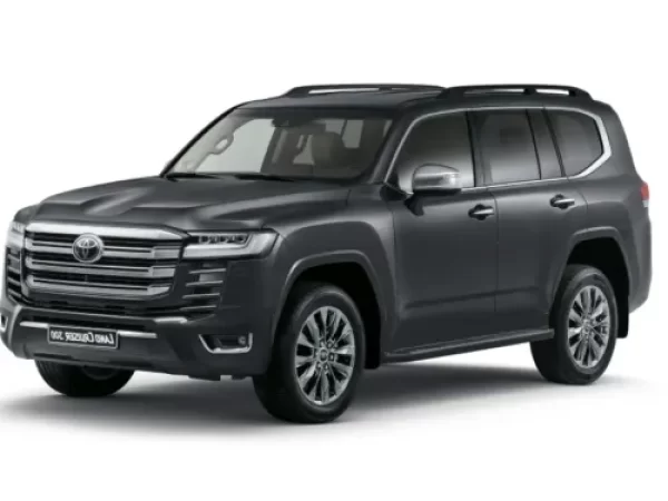 Private City Tour by Land Cruiser